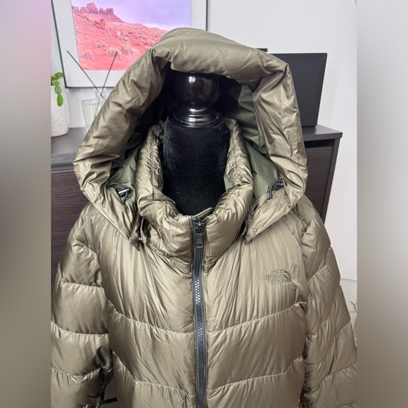 The North Face Women’s Metropolis Parka 3 Down Coat - Picture 11 of 13